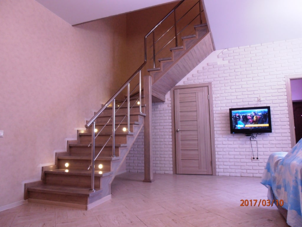 Лестница на 2й этаж дома металлическая, 2017 год, Воронеж