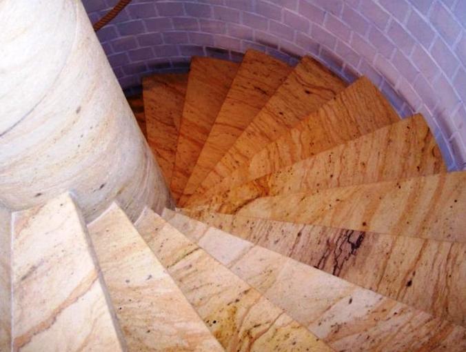 Лестницы в гибком камне - отделка лестниц гибким камнем
