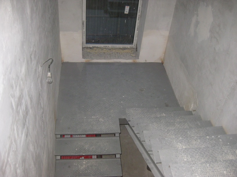 Металлокаркасная лестница в Ступино под дубовые ступени лестницы