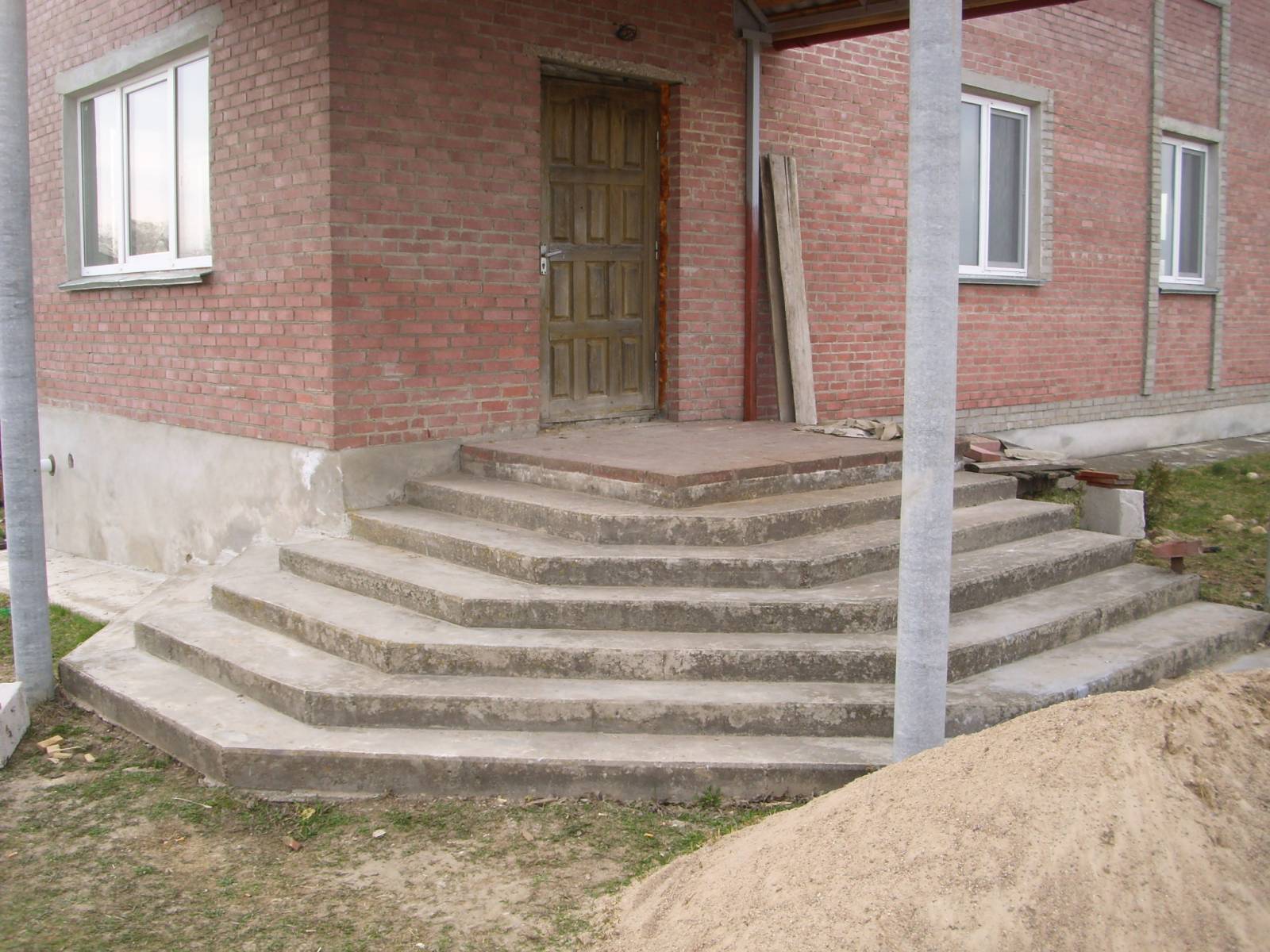 Лестница бетонная наружная входная